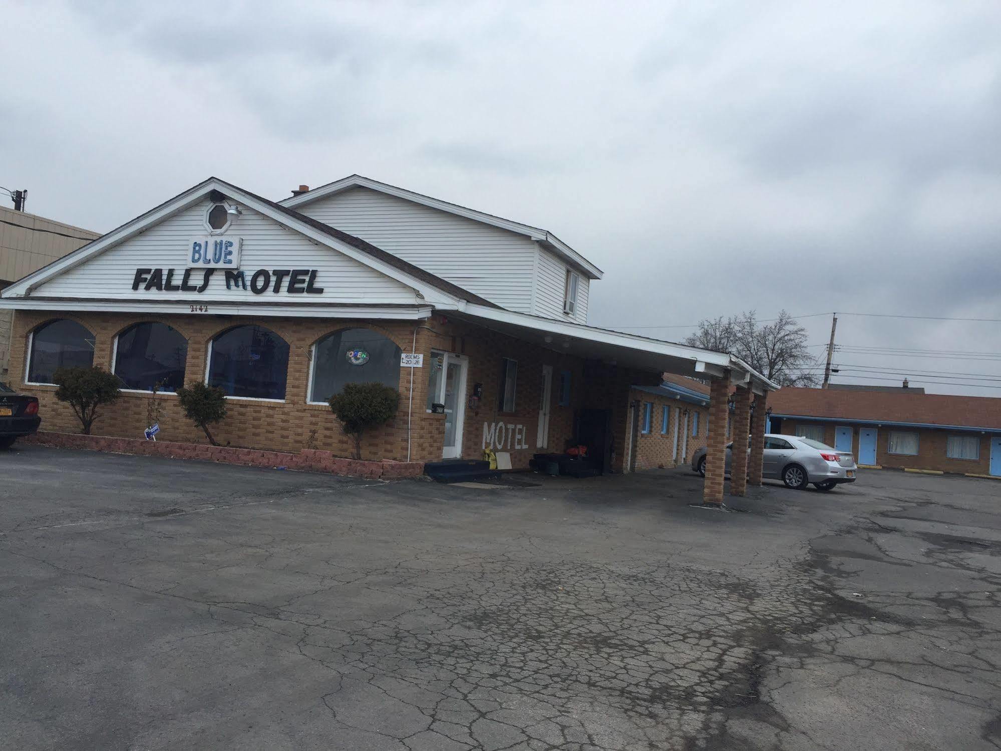 Blue Falls Motel Tonawanda Exterior photo